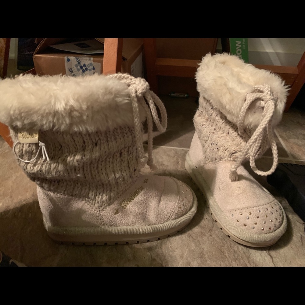 Girls shoes